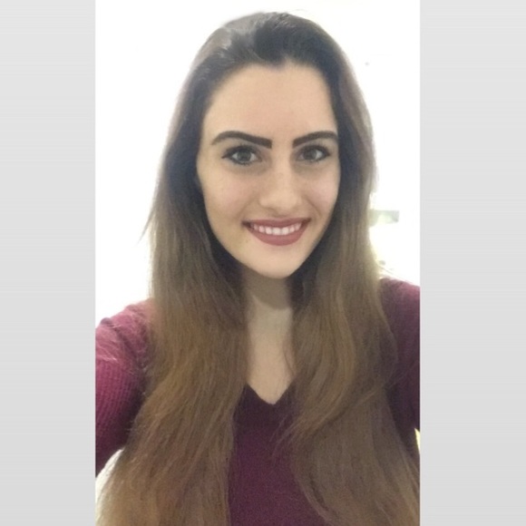 Meet your Posher, Gillian - Picture 1 of 1